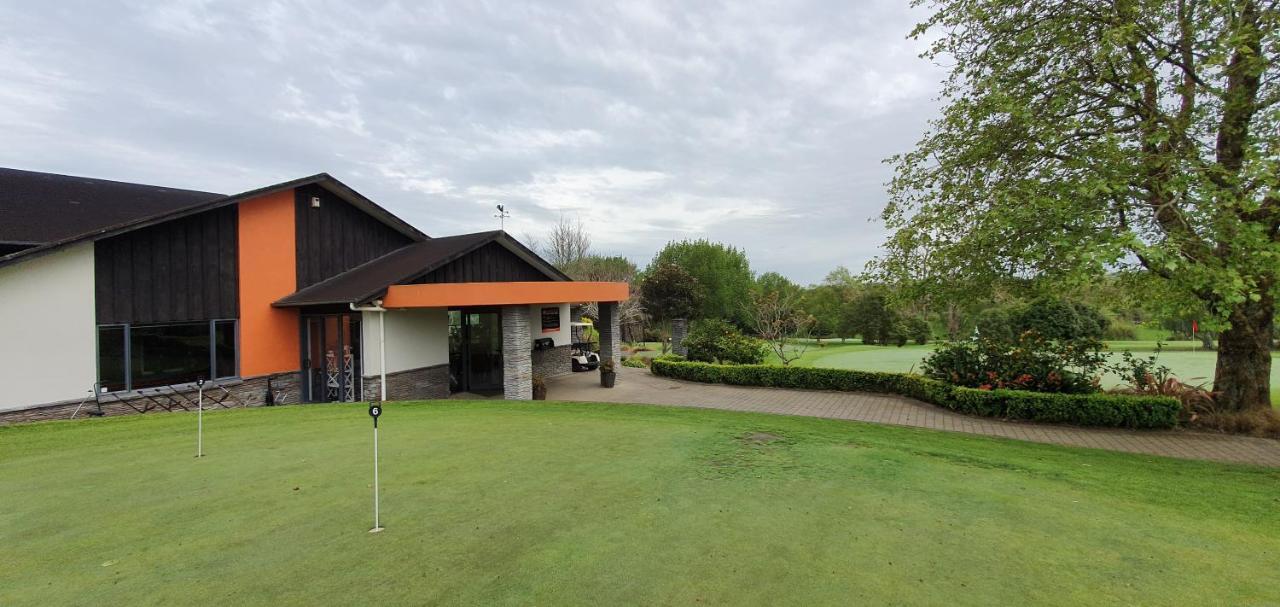 Bombay Maxwell'S Golf Retreatヴィラ エクステリア 写真